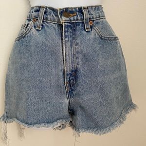 701 High waisted vintage Levi’s shorts